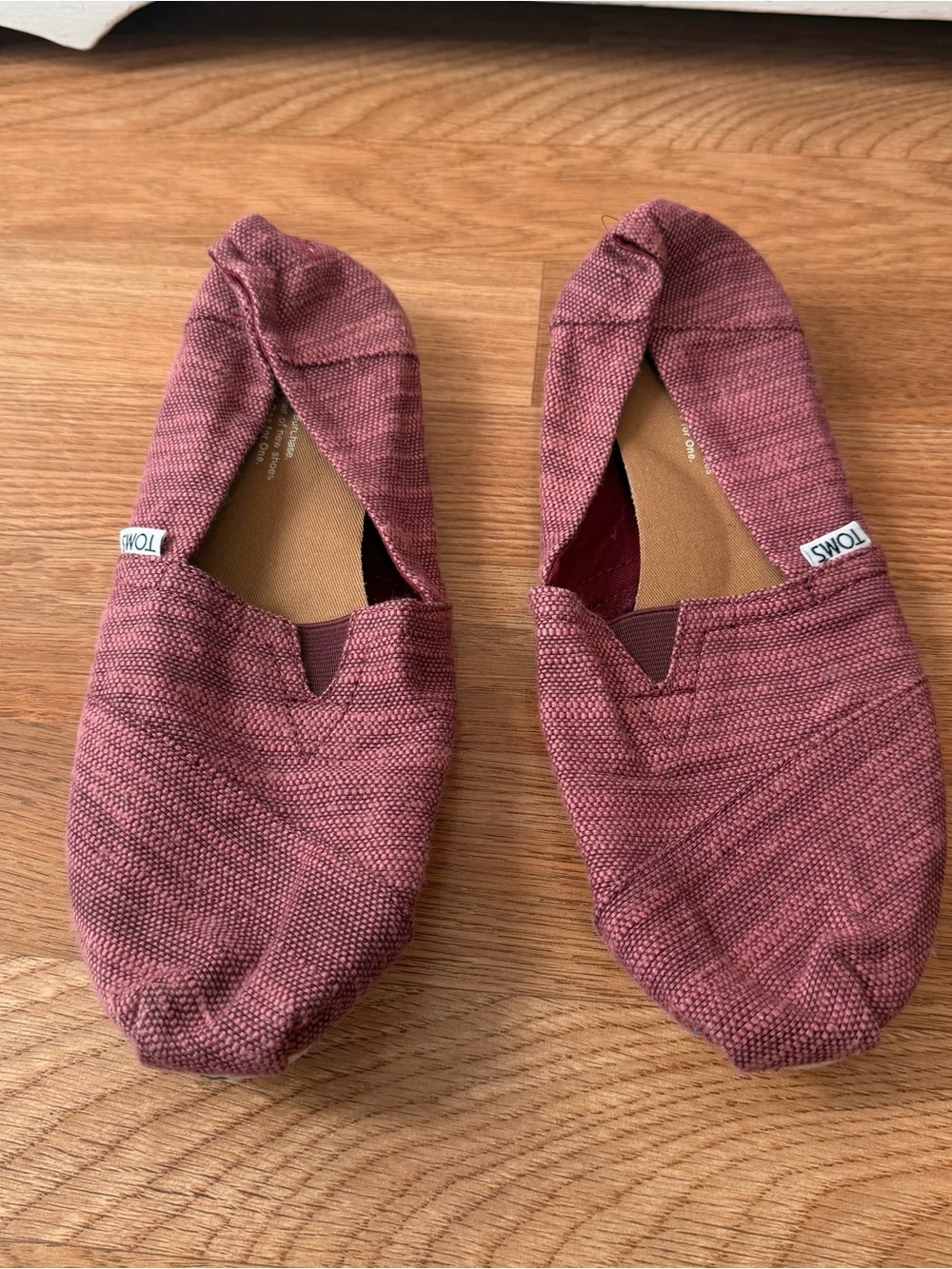 Toms Women’s Size 8.5 Shoes